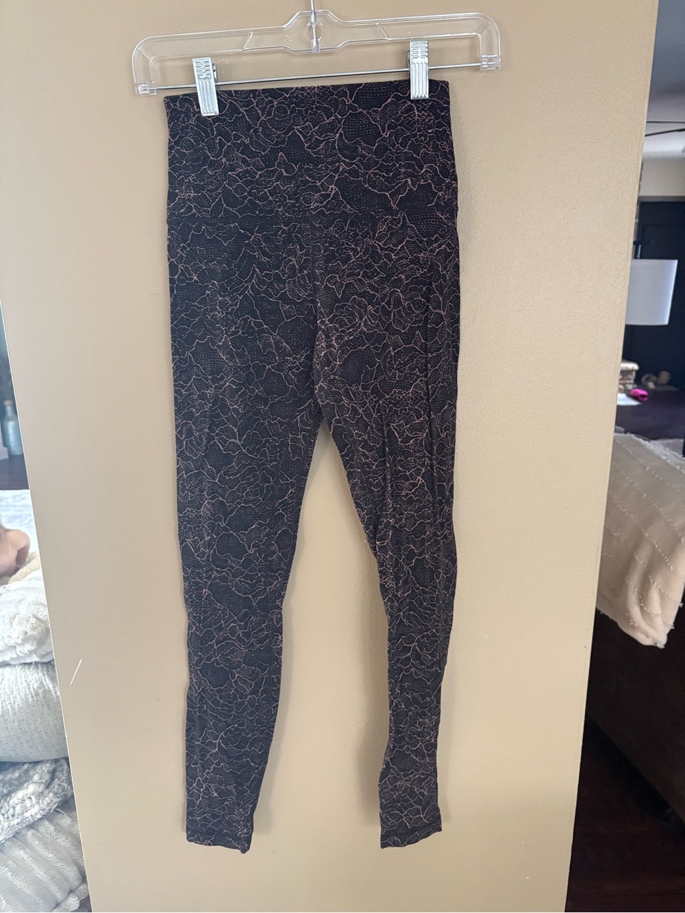 lululemon athletica Black Leggings with Dusty Pink Lace-Effect Print